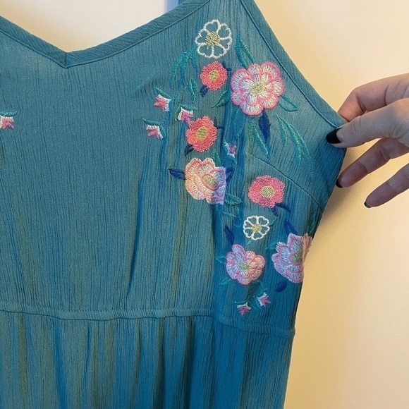 Floral detail gauze maxi - Picture 7 of 12